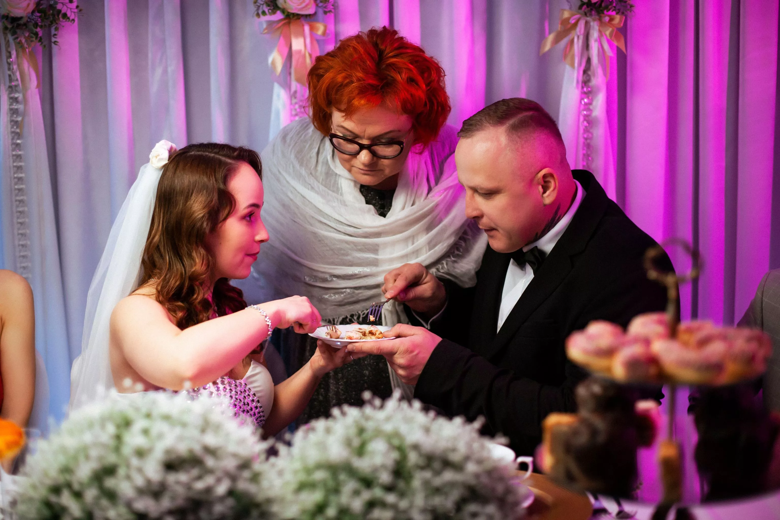 To będzie największy hit wesel w tym roku?! Andre stworzył muzyczną petardę pt. „Biała sukienka„